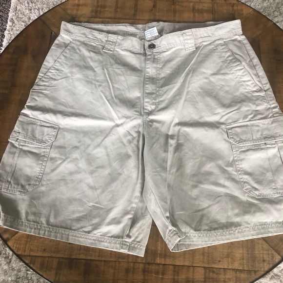 Columbia Other - COLUMBIA shorts sz 42